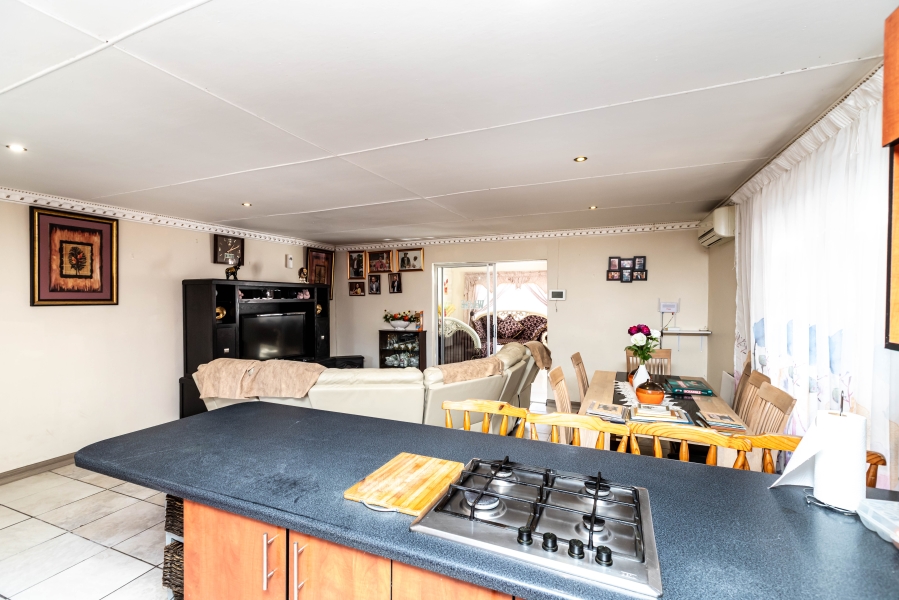3 Bedroom Property for Sale in Summerpride Eastern Cape